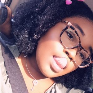 Meet your Posher, Tamera